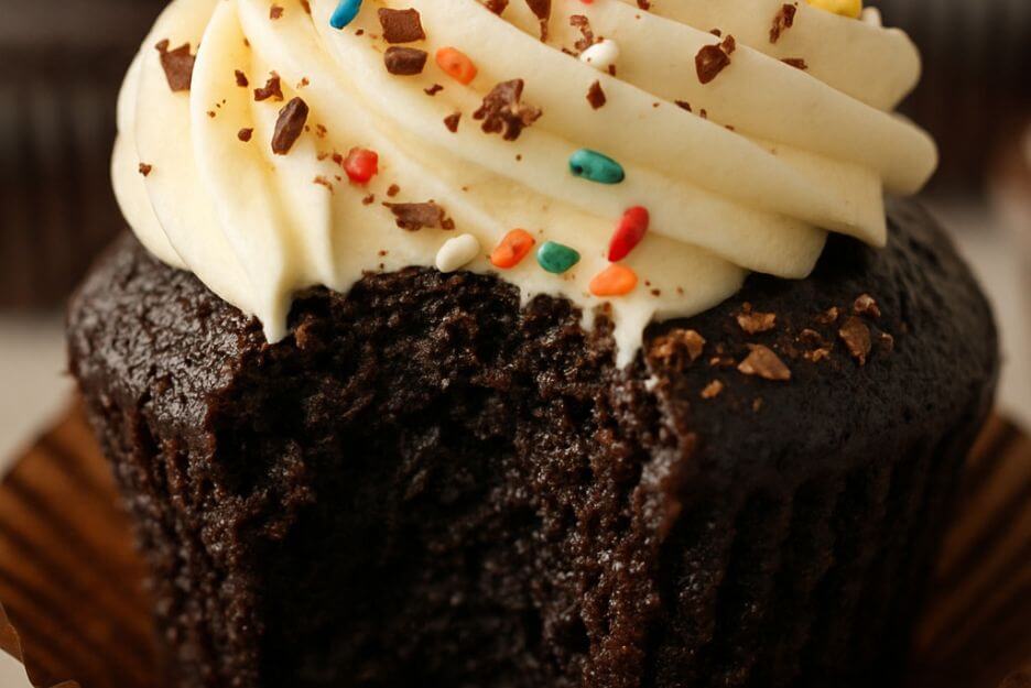 Gluten-Free Chocolate Cupcakes: 3 Secrets for Moist Results
