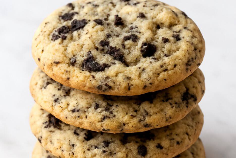 Easy Cookies and Cream Cookies