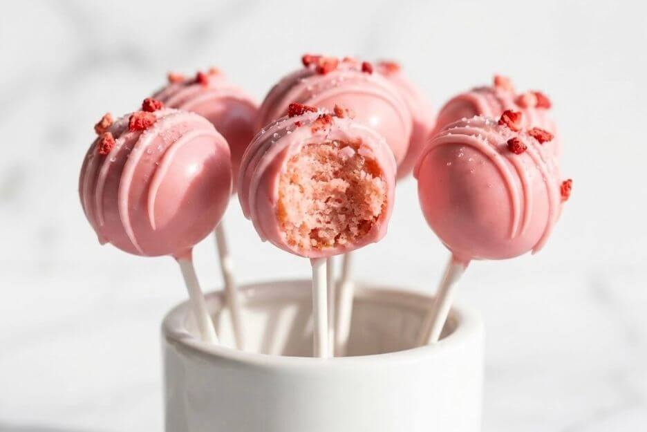 Strawberry Cake Pops