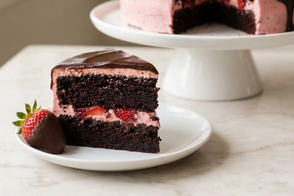 chocolate covered strawberry cake recipe