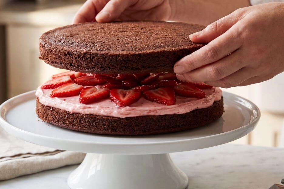 simple chocolate covered strawberry cake
