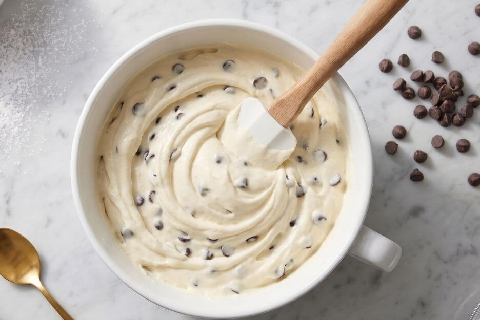 Easy chocolate chip cheesecake