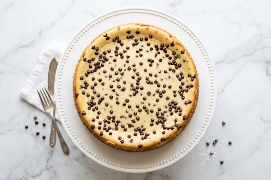 dessert chocolate chip cheesecake