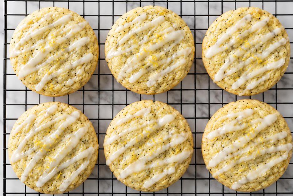 drizzle the glaze over the cooled cookies
