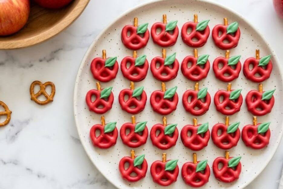 Apple Pretzel Bites Easy Back to School Treats