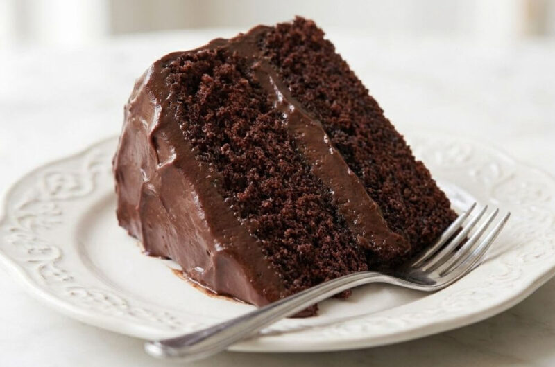 Chocolate Ganache Cake Recipe: Easy, Delicious