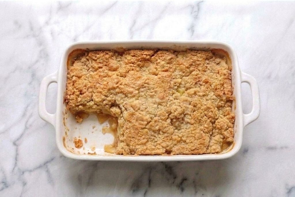3 ingredient pineapple dump cake